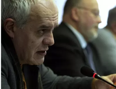 Райчев: Борисов държи властта - дал е на ПП-ДБ сцената, но може да щракне с пръсти и те да изчезнат
