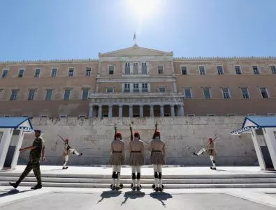 Гръцкият парламент обнародва въпросите, които ще бъдат зададени на референдума