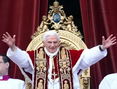  Никой не иска наследството на Бенедикт XVI заради страх от съдебно дело 