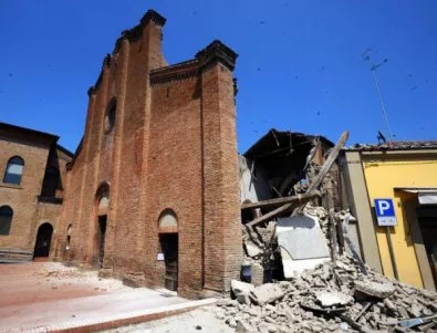 5-етажна сграда рухна в Италия, осем души са в неизвестност