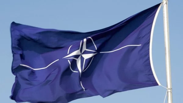 НАТО не признава кримския референдум