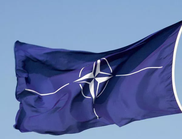 Украйна - и чукът, и наковалнята за нерешителността на НАТО