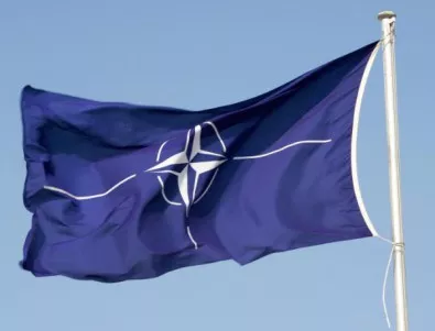 Столтенберг: Вратата на НАТО за Македония е отворена