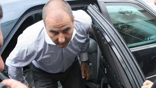 Цветан Цветанов отново  на подсъдимата скамейка заради шестте "НЕ"