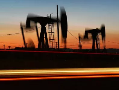 Цената на петрола може да падне до 50 долара за барел