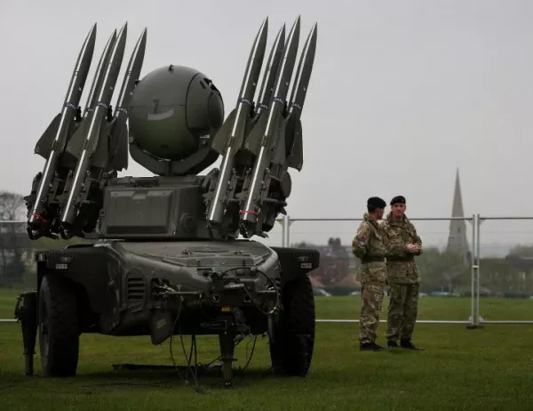 Докато Русия се гневи, НАТО показва мускули в мащабни военни учения