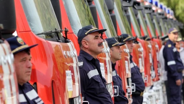 И във Варна пожарникарите тръгват на протест