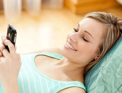 Мобилно приложение изпраща sms-и на любимата, докато приятелят й пие бира 