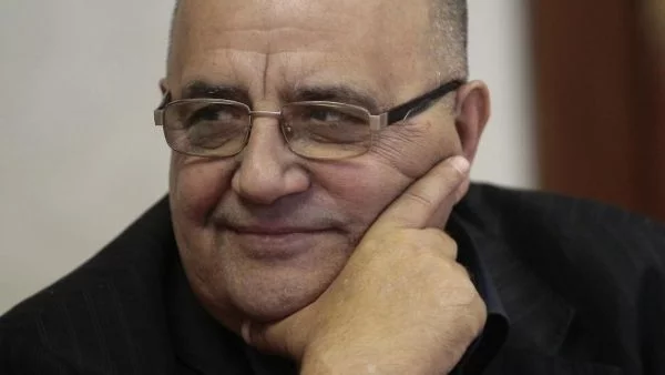 Не проявявате интерес, освен към шибаната вода, да му се не види