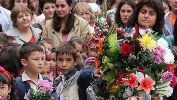 Синдикатите: Недостиг на учители ще има и след увеличението на заплатите