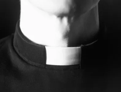 Мащабно разследване в Илинойс хвана почти 700 свещеници, насилвали деца