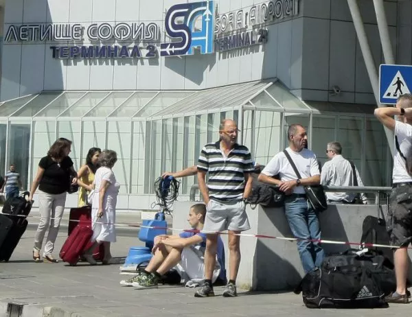 Фалшива тревога за бомба предизвика евакуация на Летище София