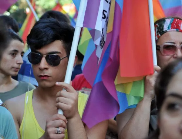 Турската полиция разгони гей парад в Истанбул 