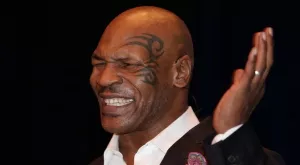 Майк Тайсън сяда във ВИП-ложата на мача Кобрата - Кличко?