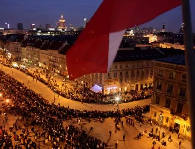 Хиляди на протест в Полша в защита на демокрацията
