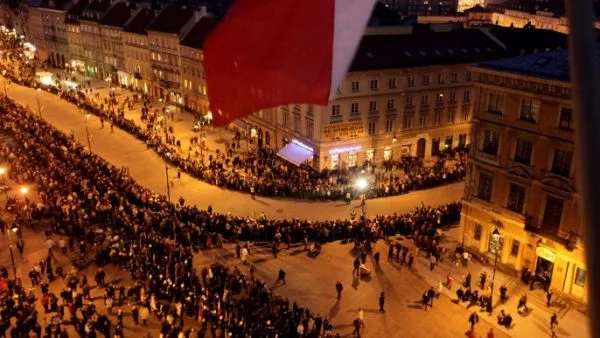 Хиляди на протест в Полша в защита на демокрацията