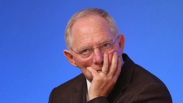  Шойбле отрече да се водят преговори по нова икономическа програма за Гърция