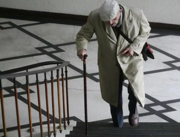 Внасят законопроект, заимстван от Чехия - пенсиониране на 73 години след половин век