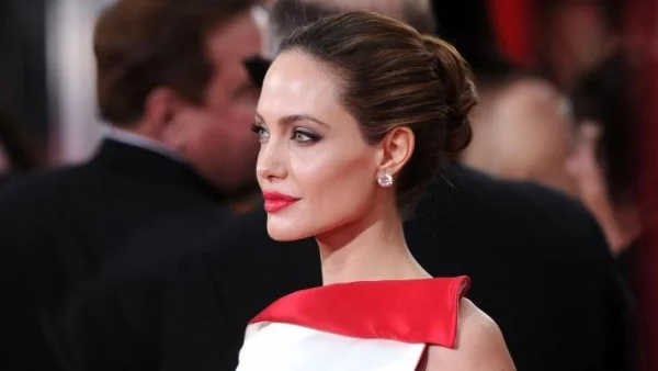 Анджелина Джоли с второ изявление за развода с Брад Пит