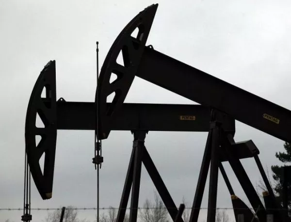 Колко ще е средната цена на петрола през 2015?
