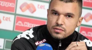 {{ otherArticle[0].article.title }}