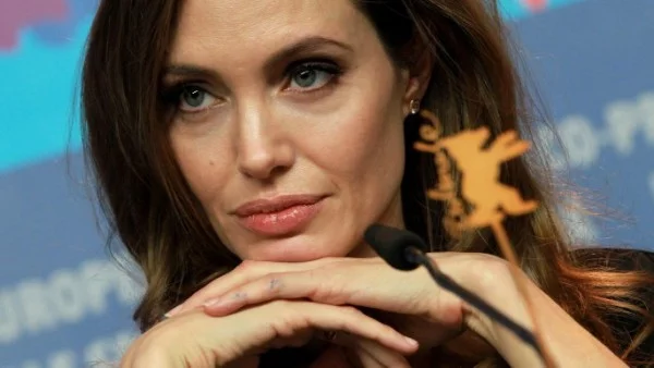 Джоли се отказва от киното и се посвещава на ООН 