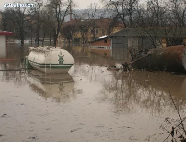 Село Бисер почете загиналите в наводнението преди две години