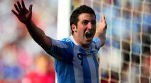 Мартино зачеркна Игуаин, а взе Тевес за Парагвай и Еквадор