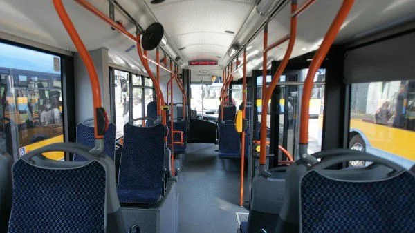 ВМРО: Защо циганите са с привилегии в градския транспорт?