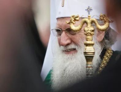 Патриарх Неофит оглави тържествена литургия и литийно шествие в Троянския манастир за Голяма Богородица