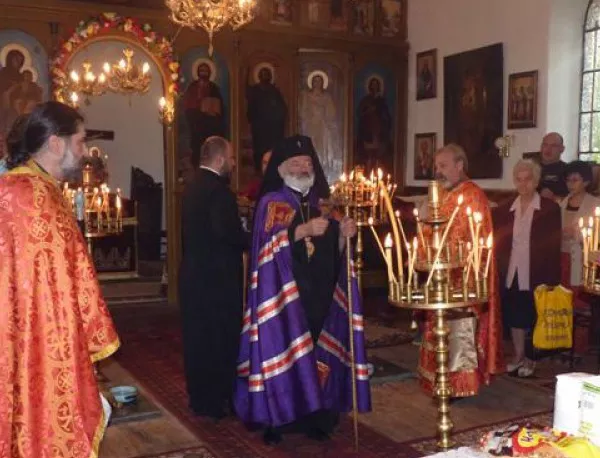 Протест срещу митрополит Галактион в две села