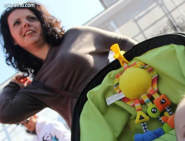 Бургаски майки излизат на протест заради детските надбавки