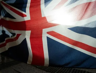 Великобритания увеличава военното си присъствие в Персийския залив 