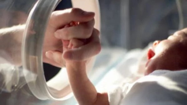 Слух: Телевизии притискали за пари "Софиямед" за случая с битото бебе