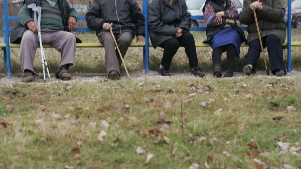 Полицията в Пловдив бори телефонните измами с брошури за пенсионерите
