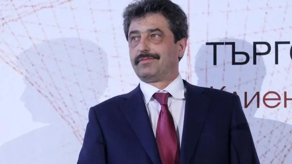 Цветан Василев: Икономедиа лъже, че финансирам медии с държавни пари