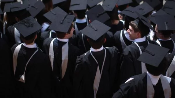 Стига с университетите на килограм!