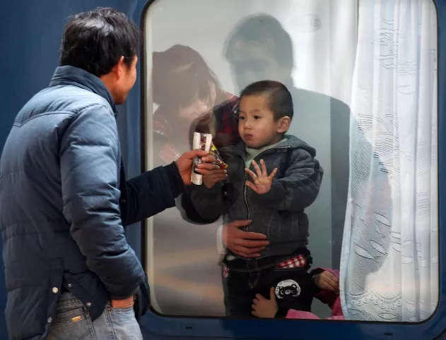 Китай: "Нямаме пари за две деца"