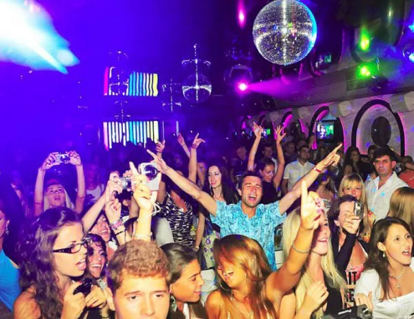 Официално - в Студентски град дискотеките са четири пъти повече от общежитията