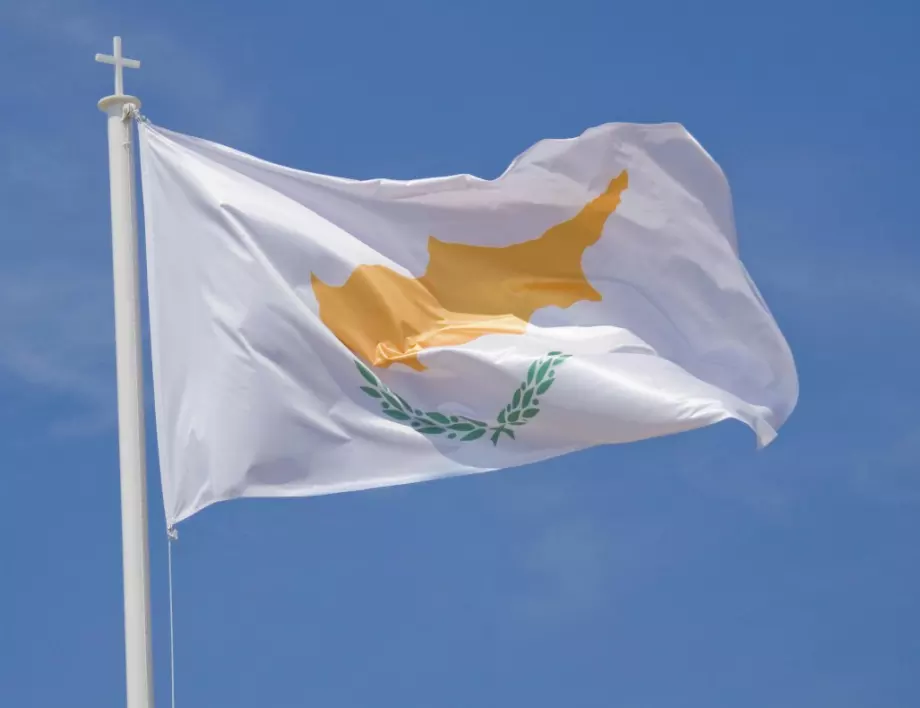 Кипър монтира "зелени" контейнери в отдалечените региони 