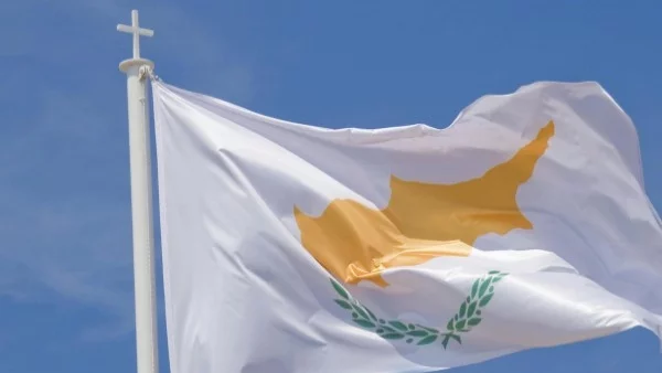 Специалният представител на ООН за Кипър подаде оставката си   