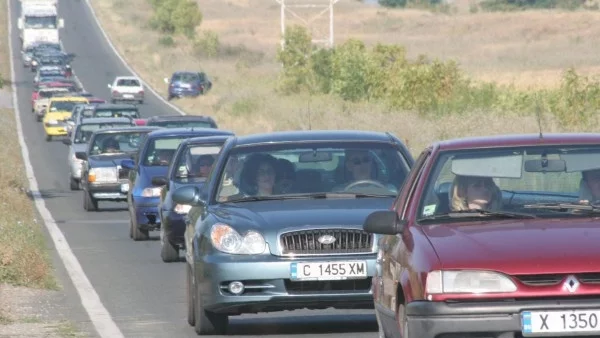 Чака ни кошмарен трафик по пътищата в последния почивен ден