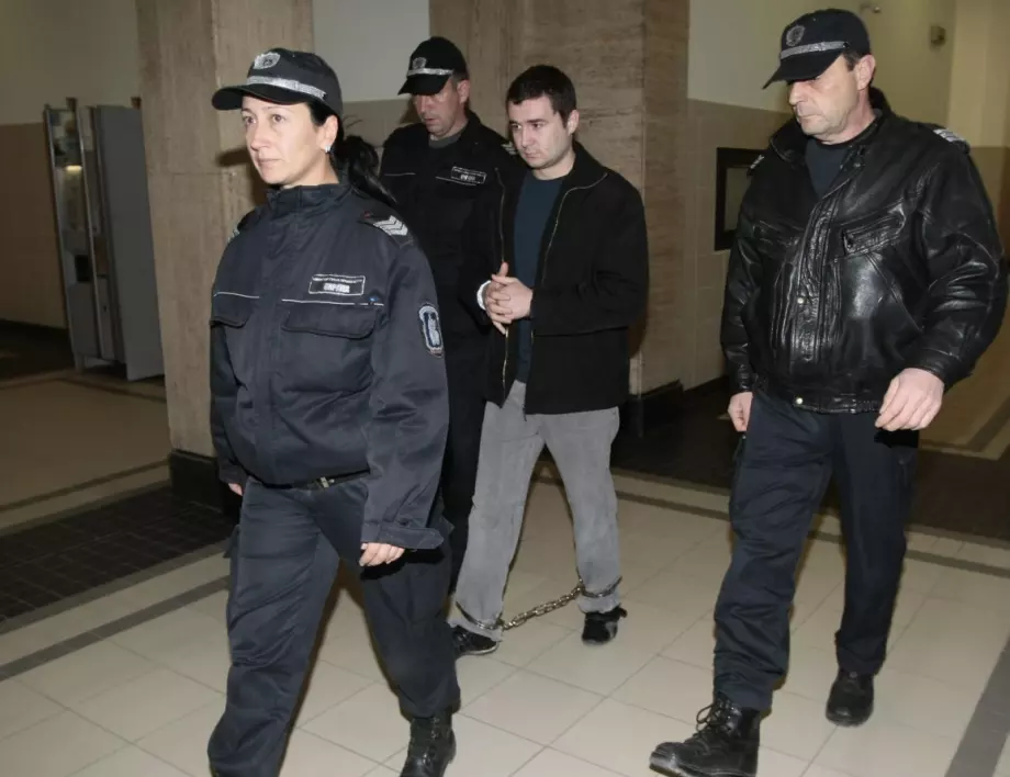 Мъжът, осъден за двойното убийство пред дискотека "Соло", е задържан в Узбекистан