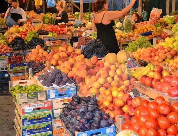 Търговци предупреждават, че цената на родните плодове ще се покачи