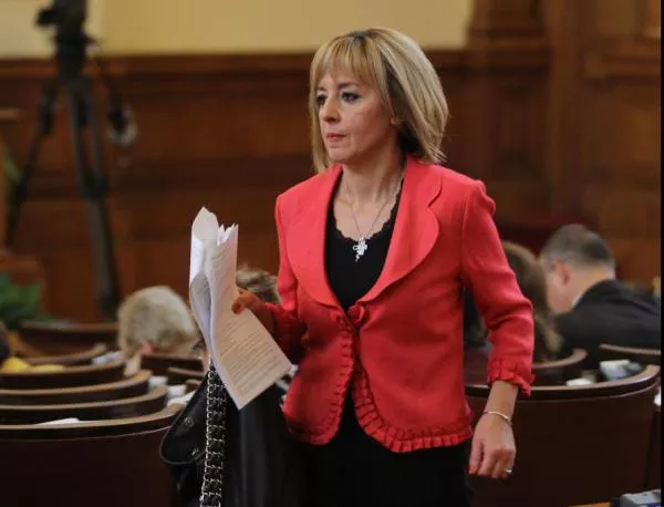 Манолова: Да, червени депутати отсъстваха от НС, но ще вземем мерки