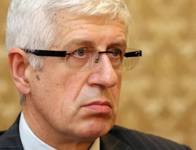 Румен Овчаров осъди Яне Янев за клевета, лидерът на РЗС може да обжалва