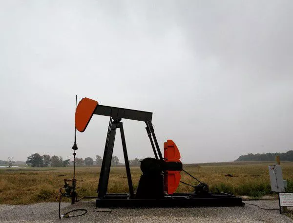 Русия може да съкрати добива на нефт с 200 - 300 хил. барела на ден