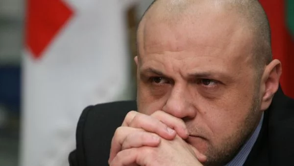 Дончев: Правителство, бизнес и синдикати не искат поскъпване на тока