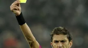 Не им е лесно: Фенове разплакаха рефер в Тунис (ВИДЕО)