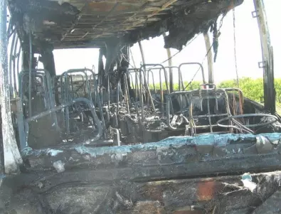 Огнен ад! 46 души загинаха при пожар в автобус на магистрала 